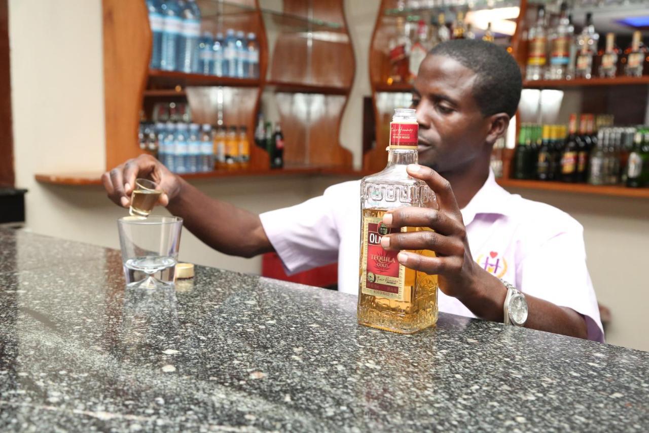 Harts Motel Kampala Dış mekan fotoğraf